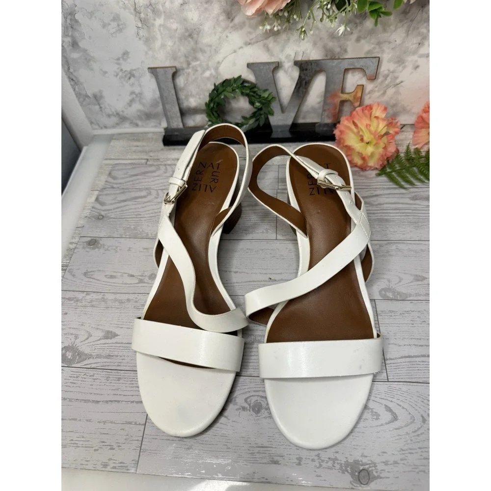 Naturalizer Kendall 8.5 Womens Strappy Sandals White Slingback Block Heel NWOT